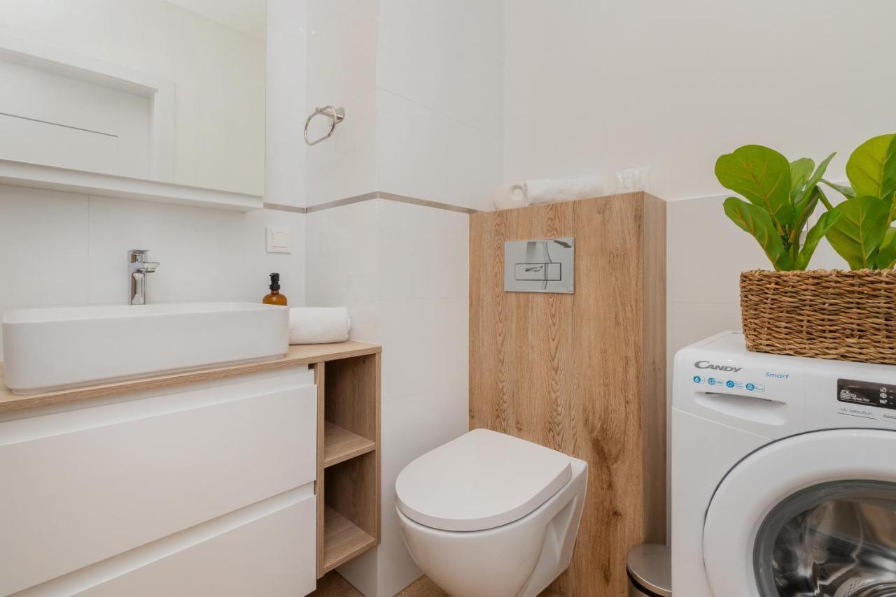Bright & Stylish Apartment With Balcony 1,5 Km To Gdansk Main City By Noclegi Renters Zewnętrze zdjęcie